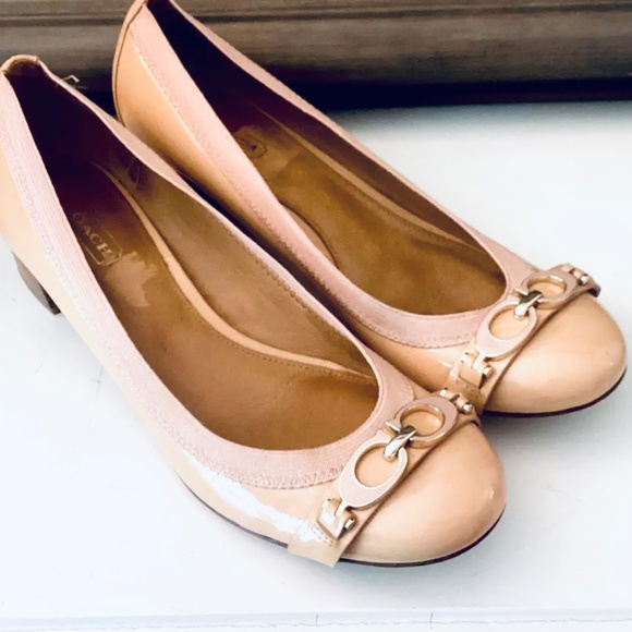 COACH Tandy Patent Leather Block Heel SZ 7.5 B Peach Blush Nude buckle - Picture 9 of 9